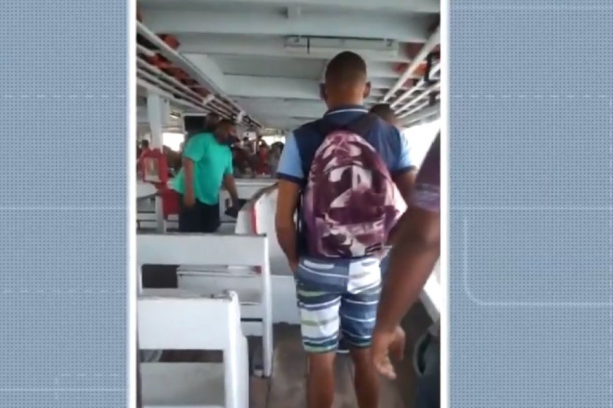 Lancha que apresentou pane é apreendida pela Marinha do Brasil