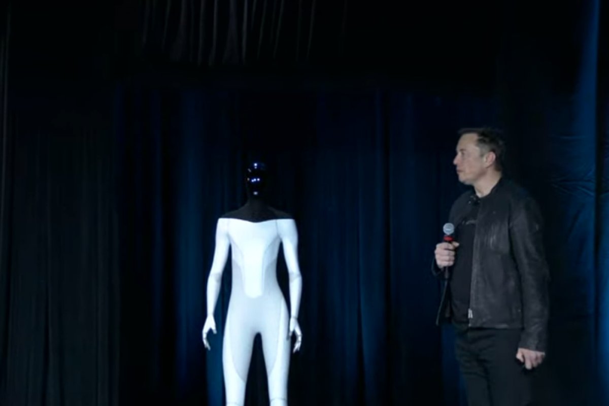 Elon Musk anuncia robôs humanóides para substituir pessoas em 'trabalhos chatos'