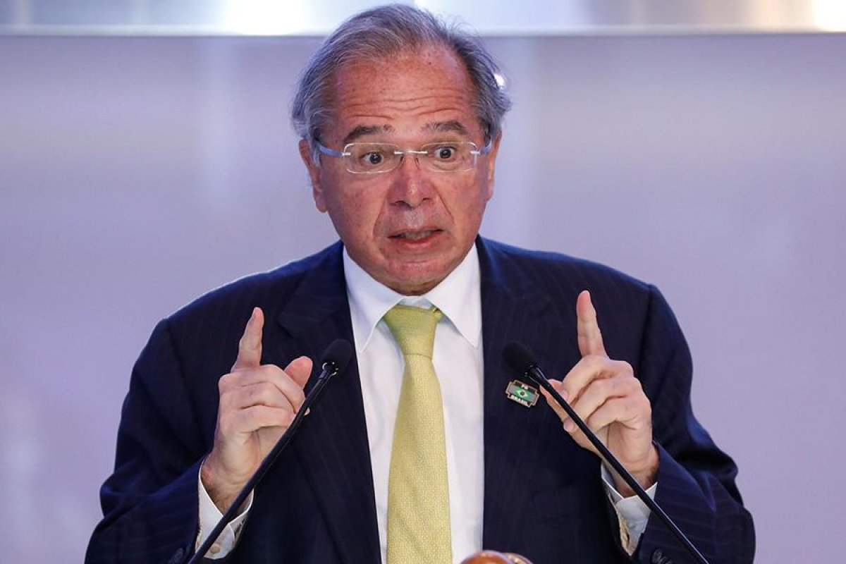 Guedes participa de debate sobre reforma tributária no Senado