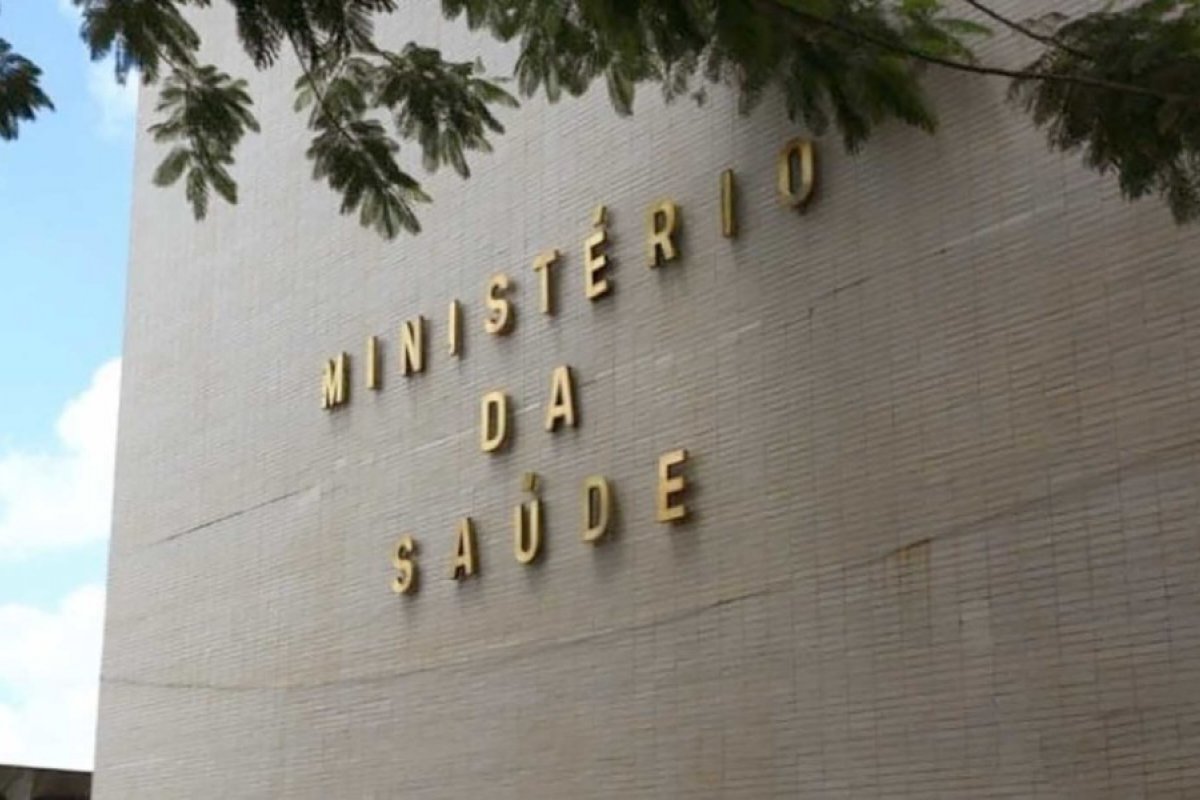 Defensorias exigem que Saúde retome distribuição de vacinas conforme número de habitantes