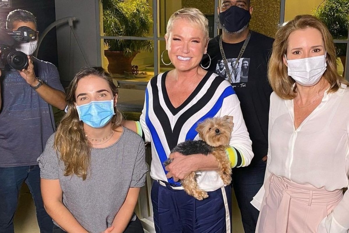 Confira os bastidores da entrevista de Xuxa para o "Fantástico"