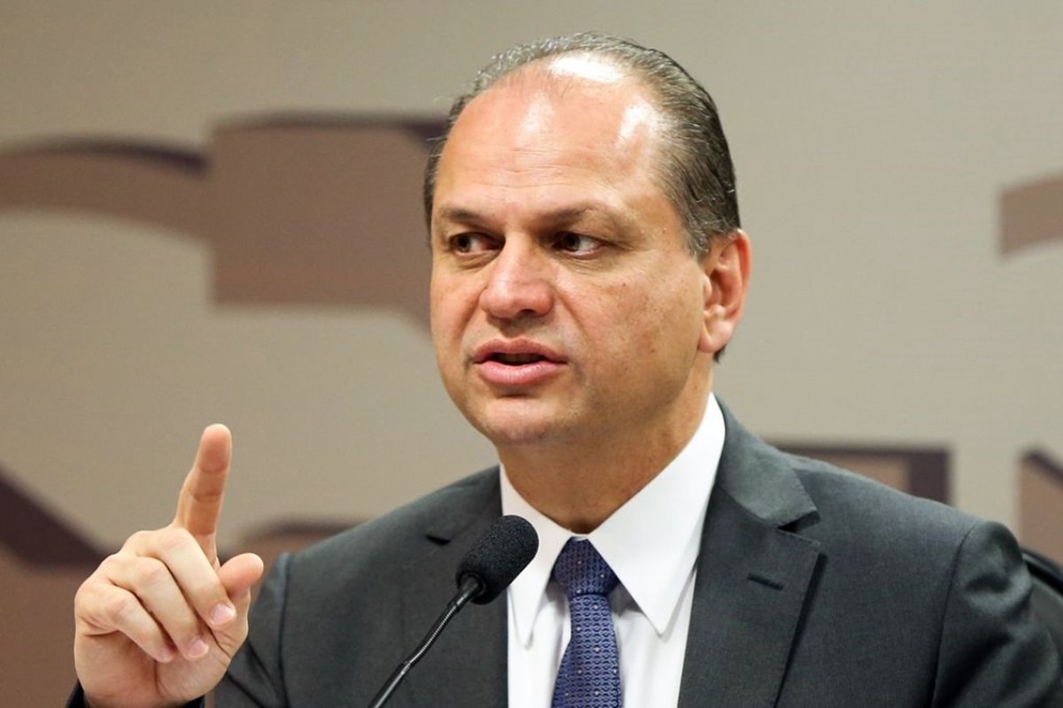 Ricardo Barros passa por cirurgia em SP e deve receber alta neste domingo