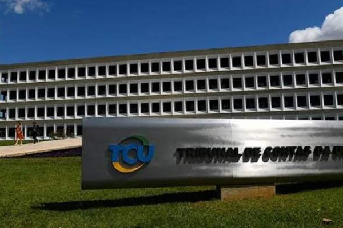 TCU apura o motivo do governo federal pagar R$ 24 milhões por seguro de vacinas sem licitação