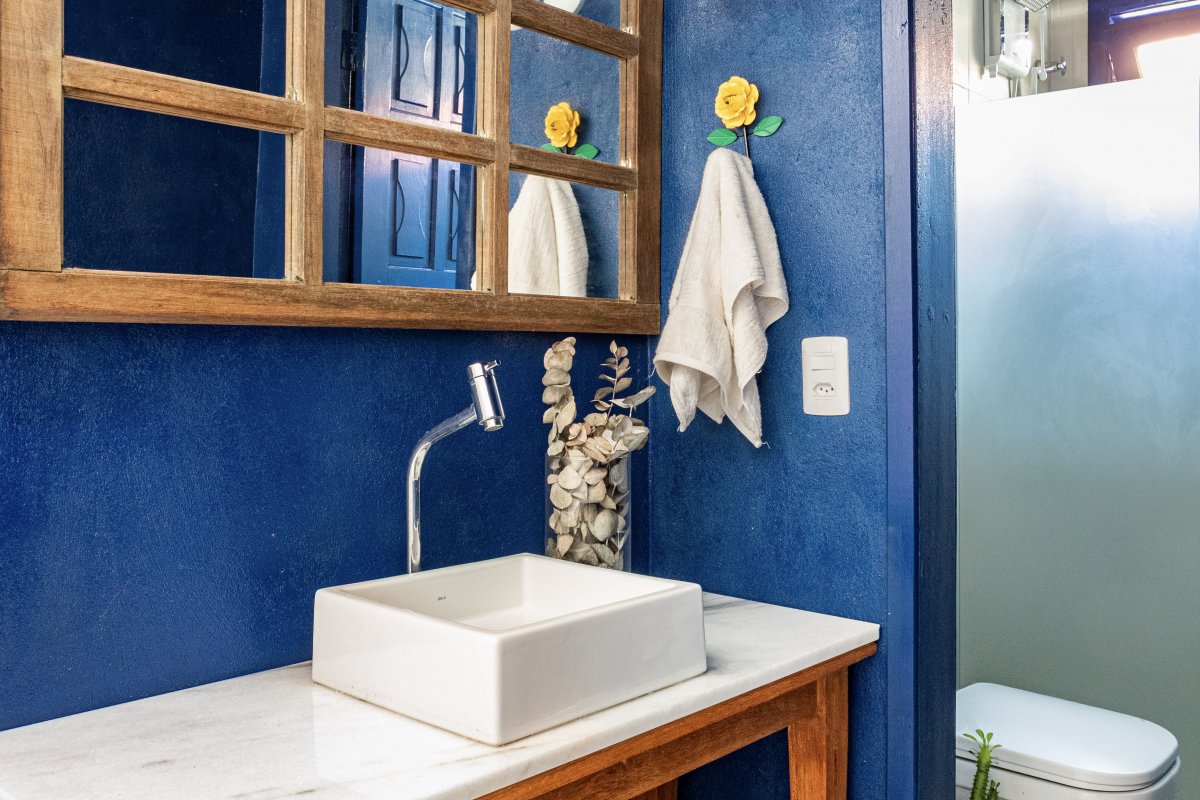 Pode misturar que dá certo! Aprenda a usar peças atemporais na decoração de apartamentos