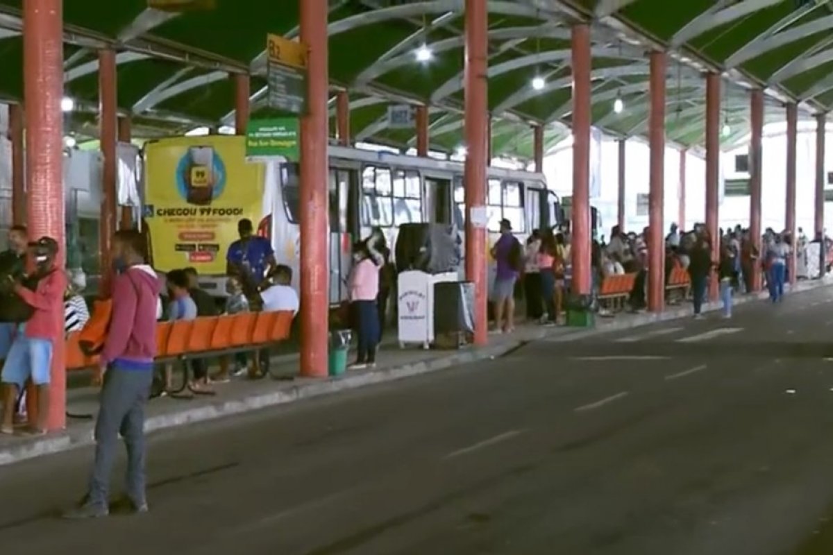 Ônibus voltam a circular em Feira de Santana após fim da greve dos rodoviários