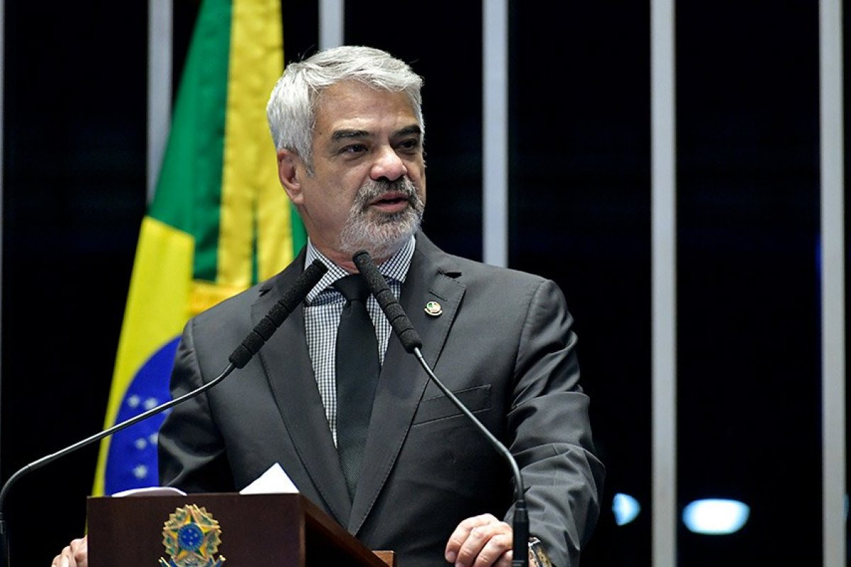 Humberto Costa diz que André Mendonça não tem recebido apoio da base de Bolsonaro