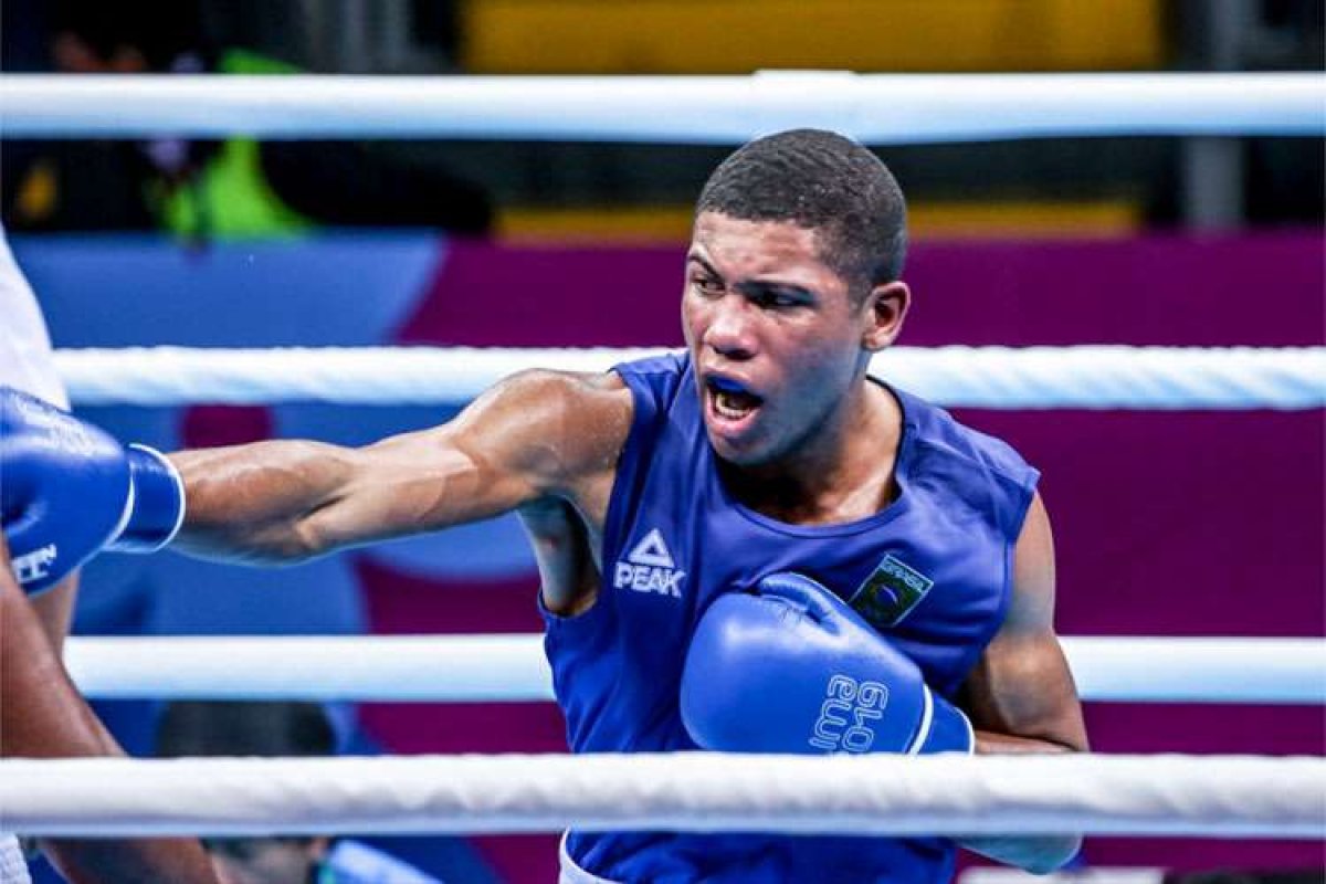 Hebert Sousa é derrotado na semifinal do Mundial de Boxe, mas garante o bronze