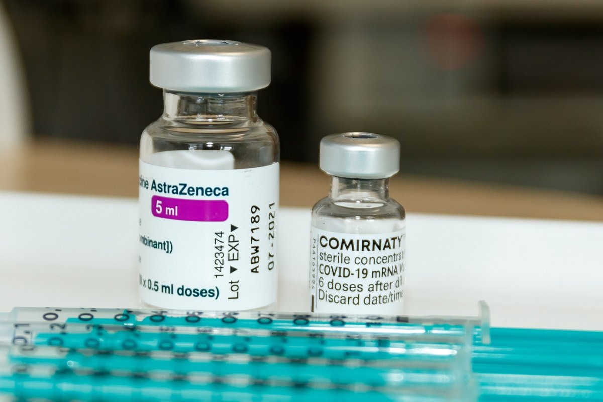 Covid: Anvisa pede dados sobre dose de reforço para Fiocruz