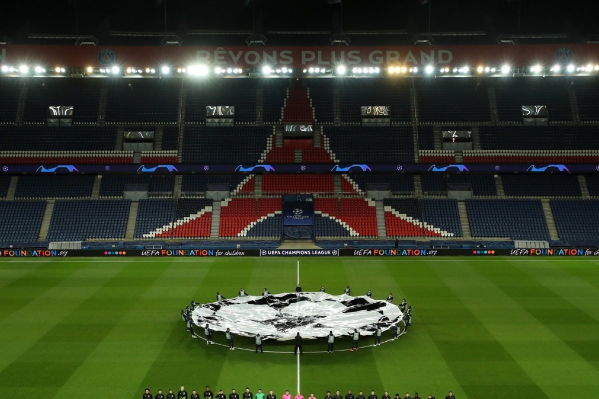 Fifa tenta negociar liberação de atletas e acena punição entre importantes ligas europeias