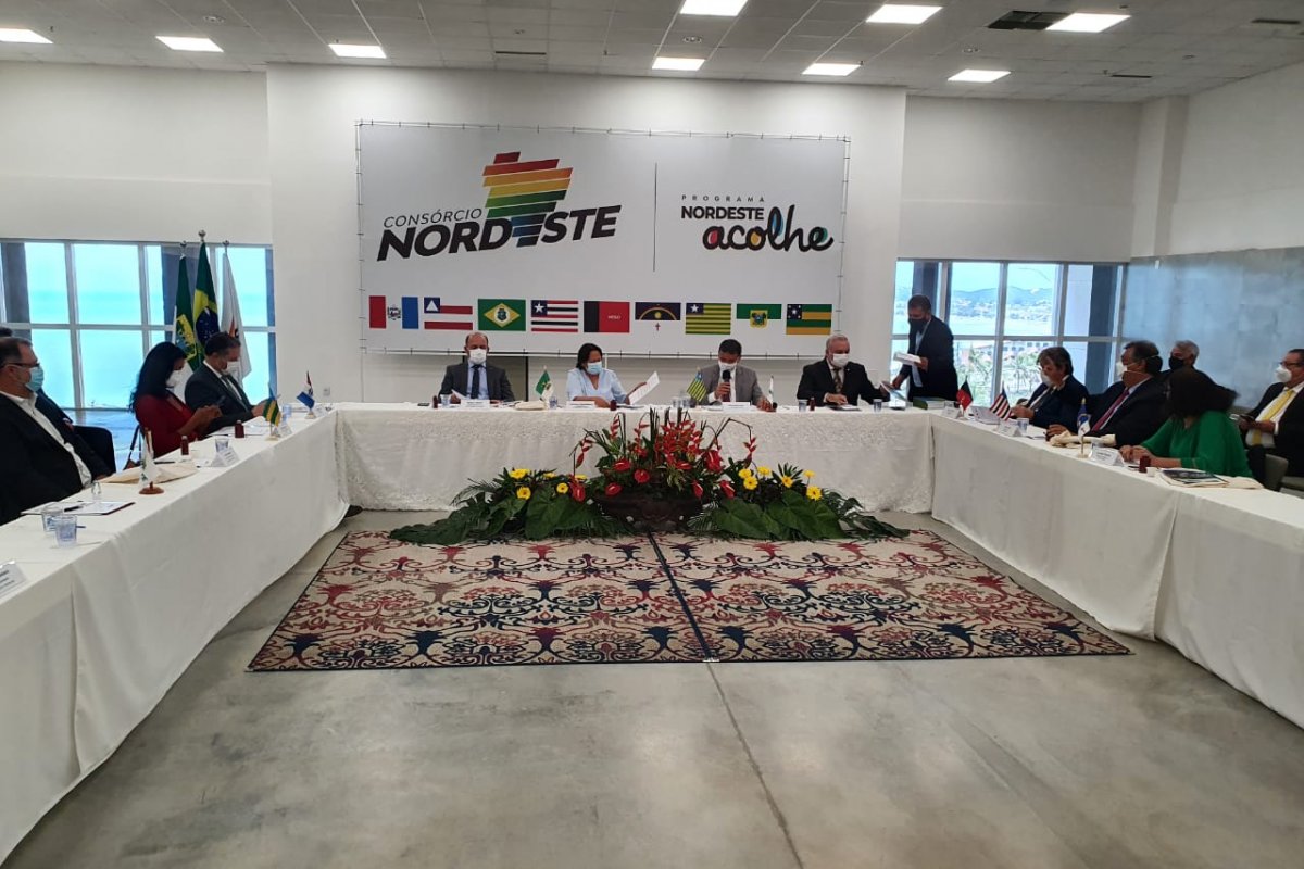 Governadores do Nordeste dizem que não participarão de ações fora da Constituição