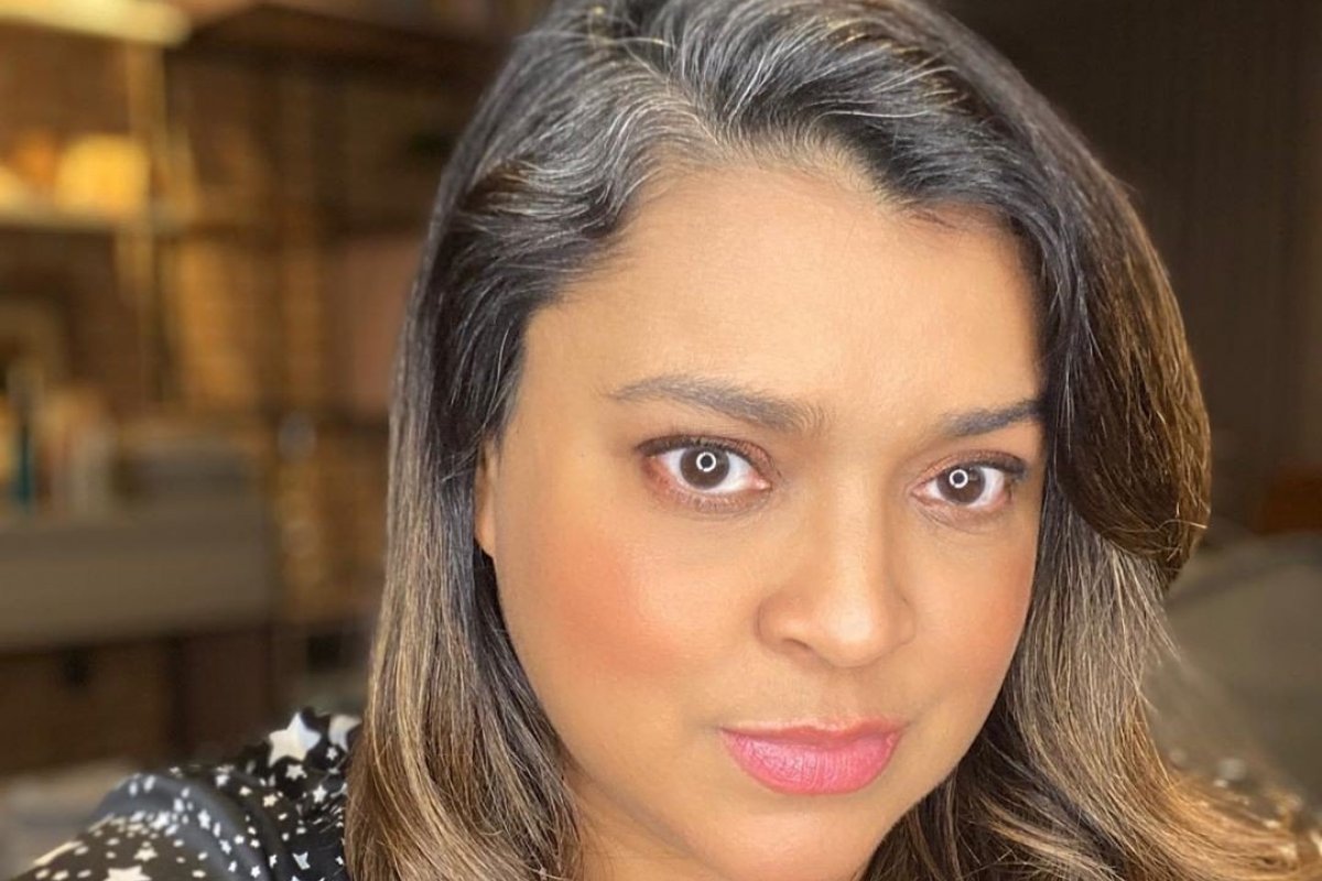 Cabelos grisalhos e 100% brancos são os novos hit’s que chegaram para ficar!