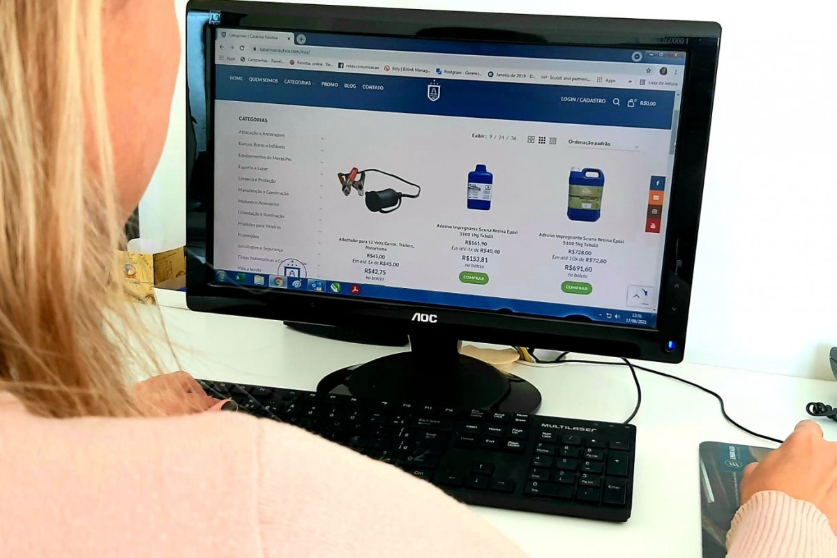 Brasileiro gastou mais na internet no primeiro semestre de 2021