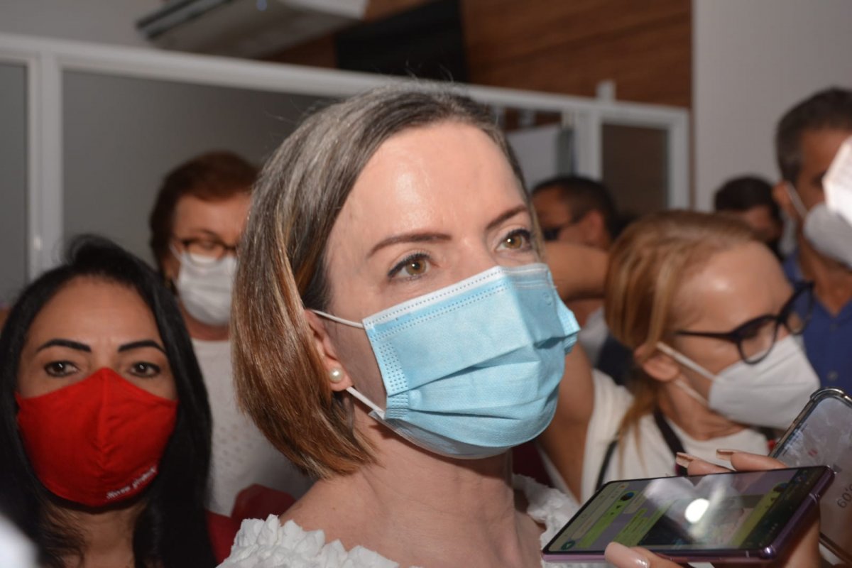 Gleisi Hoffmann nega ter outro nome no PT para disputar eleições em 2022: 'o nome que temos é o Lula'