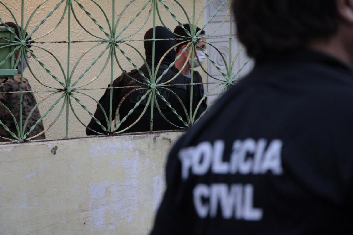 Dois adolescentes são presos por roubo e homicídio em Feira de Santana