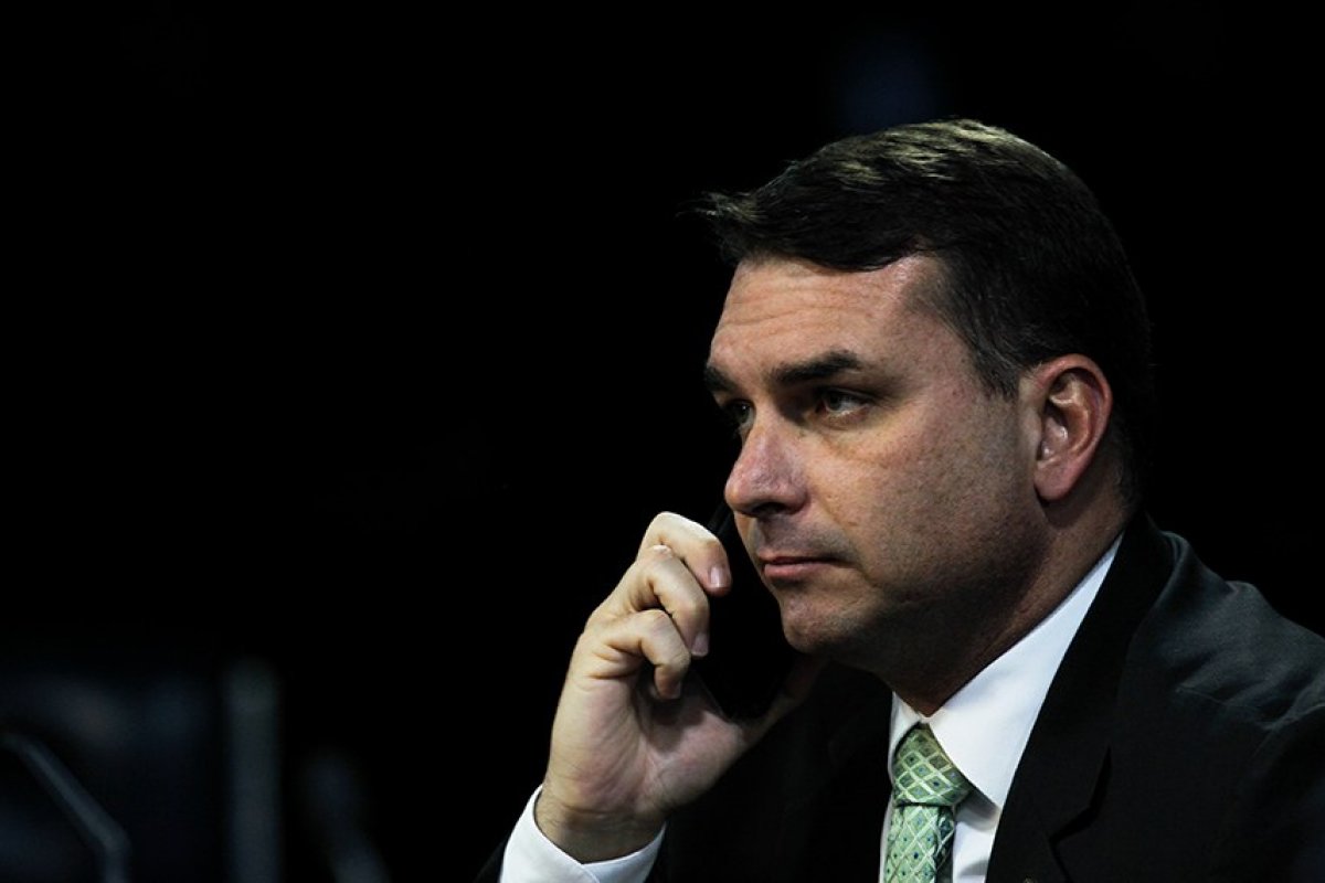 STF julga na próxima semana foro de Flávio Bolsonaro no caso das rachadinhas