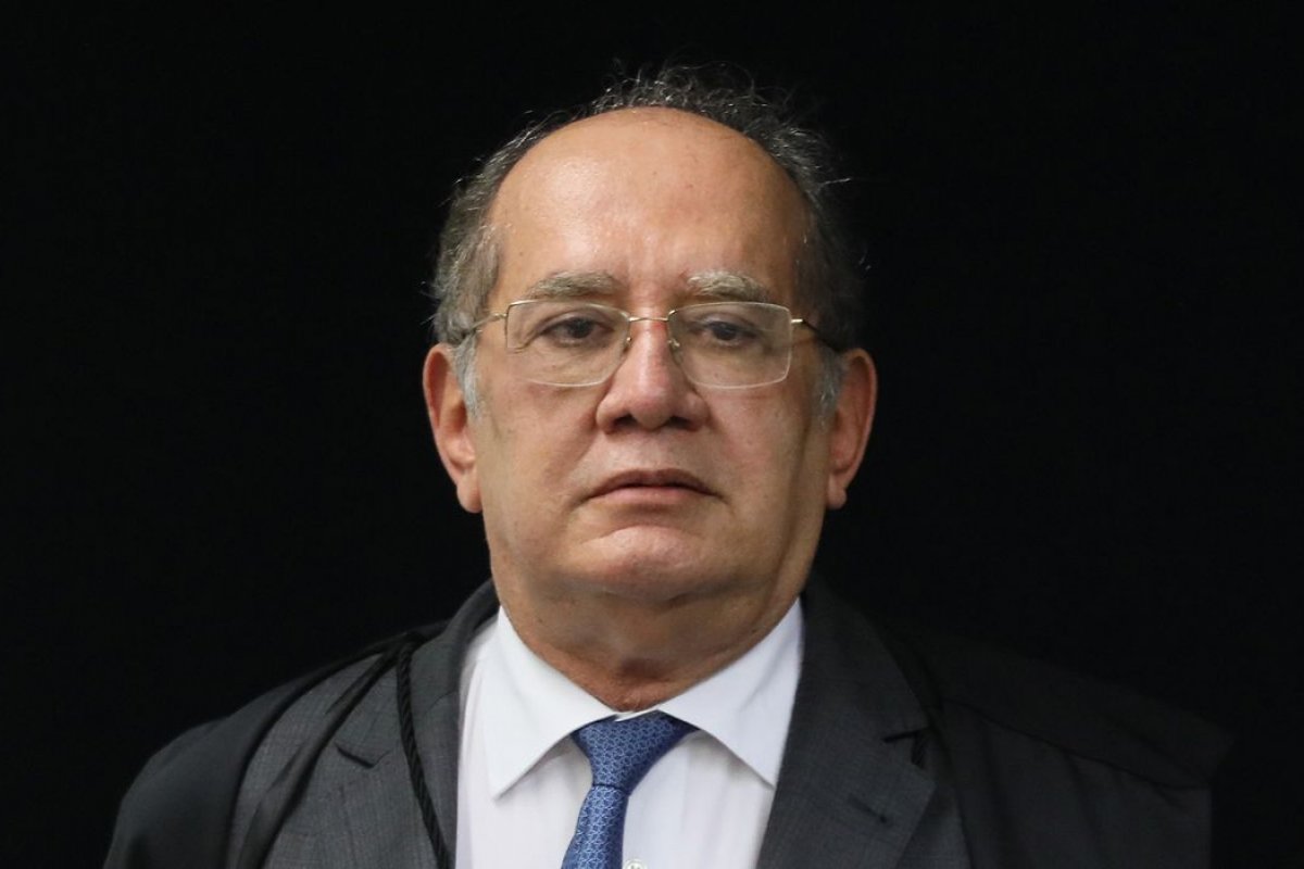 'Quem posa usando armas, ameaçando as pessoas não está usando a liberdade de expressão', diz Gilmar