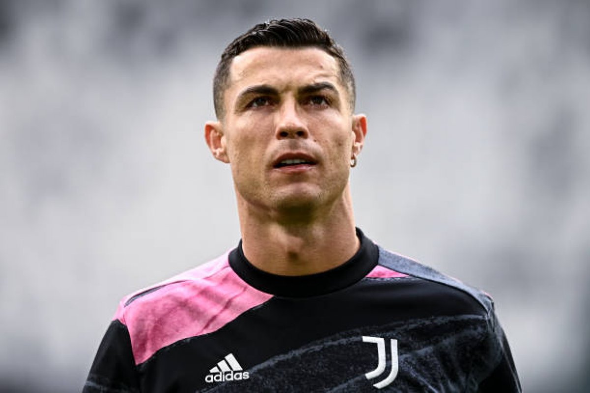 Manchester United anuncia contratação de Cristiano Ronaldo