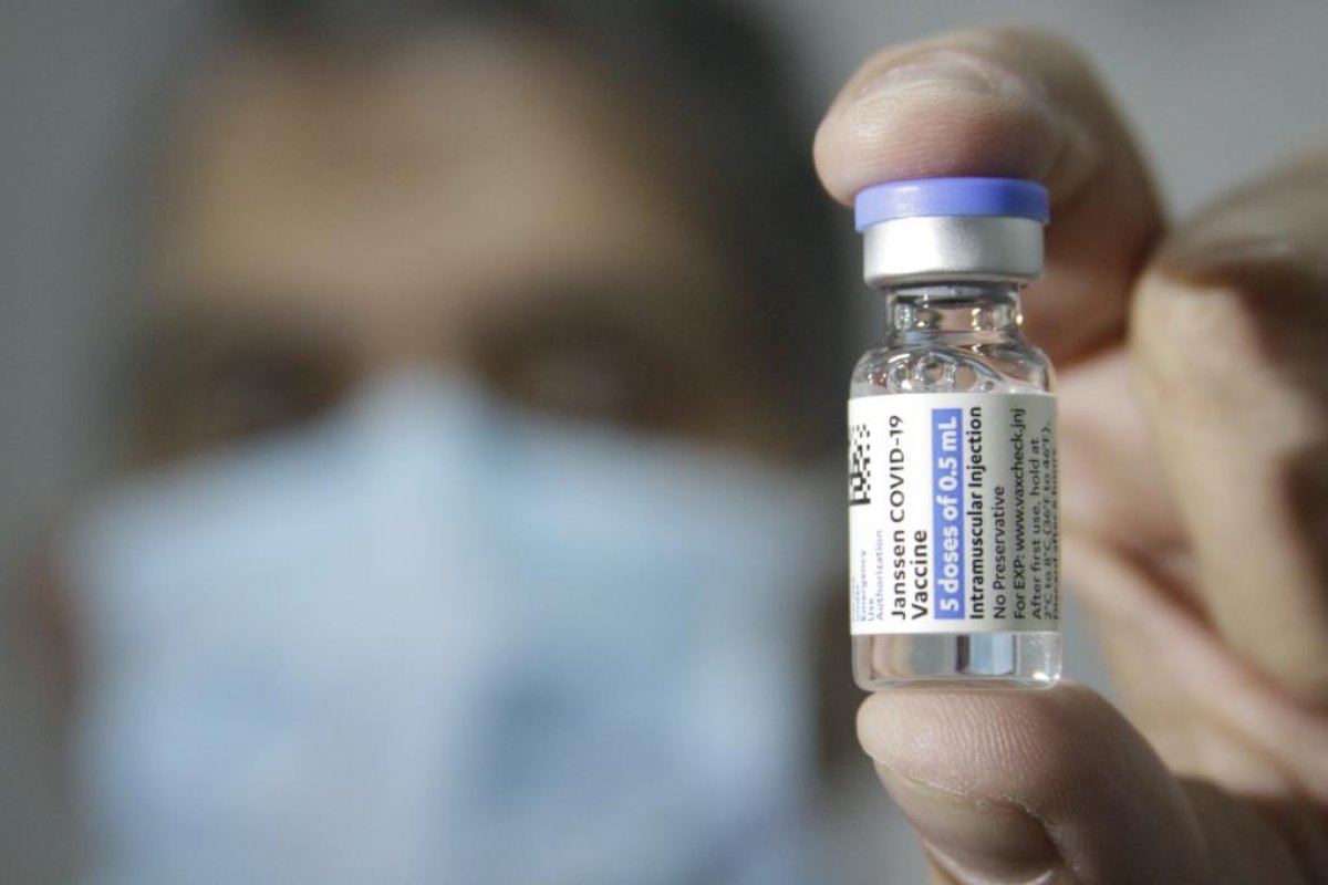 Anvisa pede informações da Janssen sobre aplicação de dose de reforço