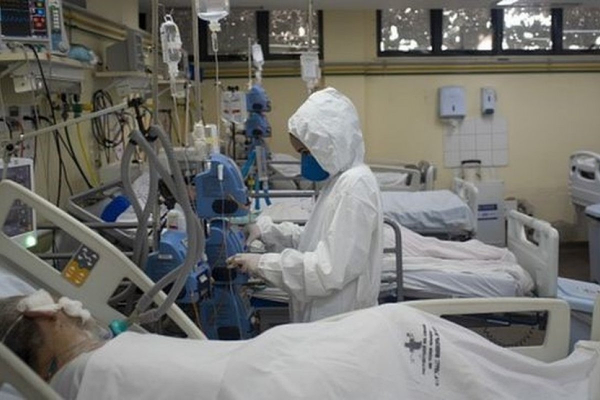 Covid: EUA registram nível mais alto de internações em oito meses