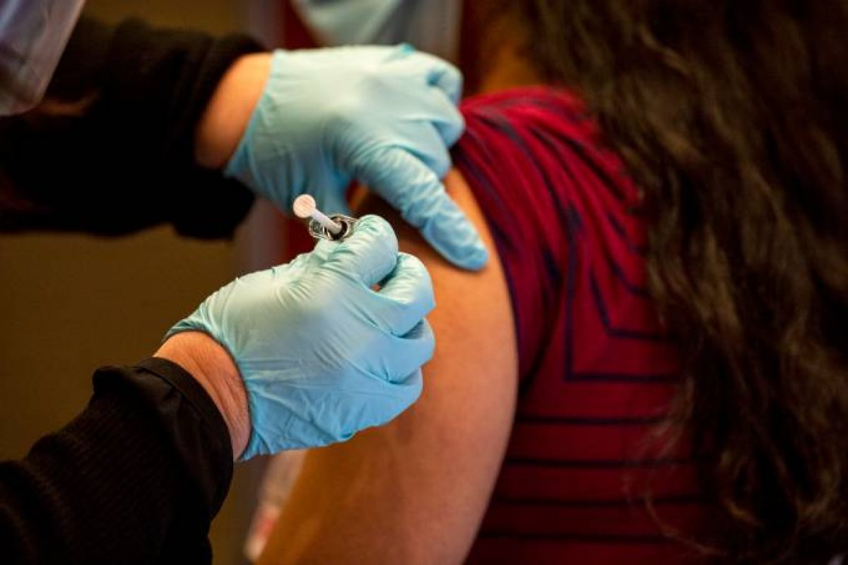 Duas pessoa morrem no Japão após receberem vacina de lotes danificados da Moderna