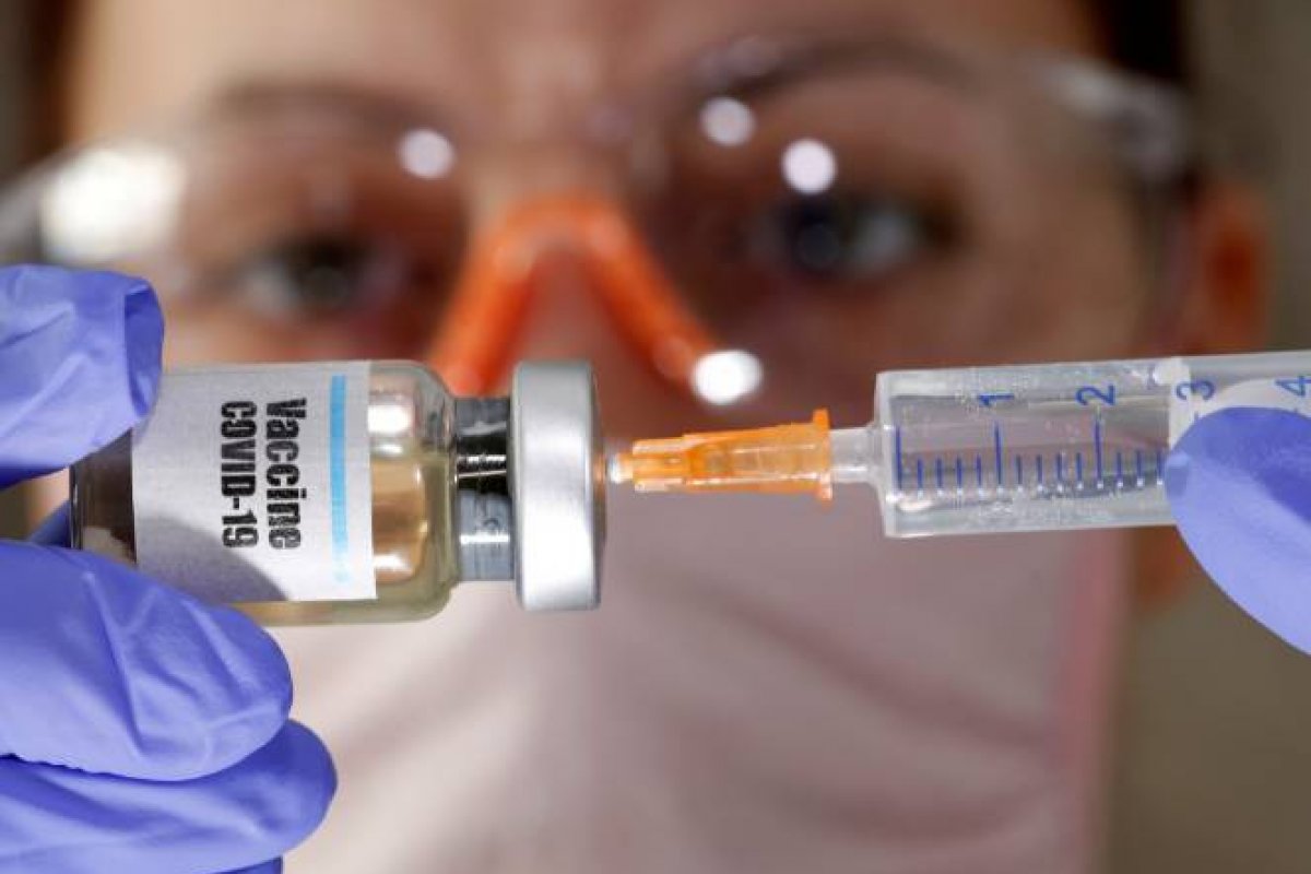 Brasil chega a 80% da população adulta vacinada com a 1° dose da vacina contra a covid1-19, diz MS