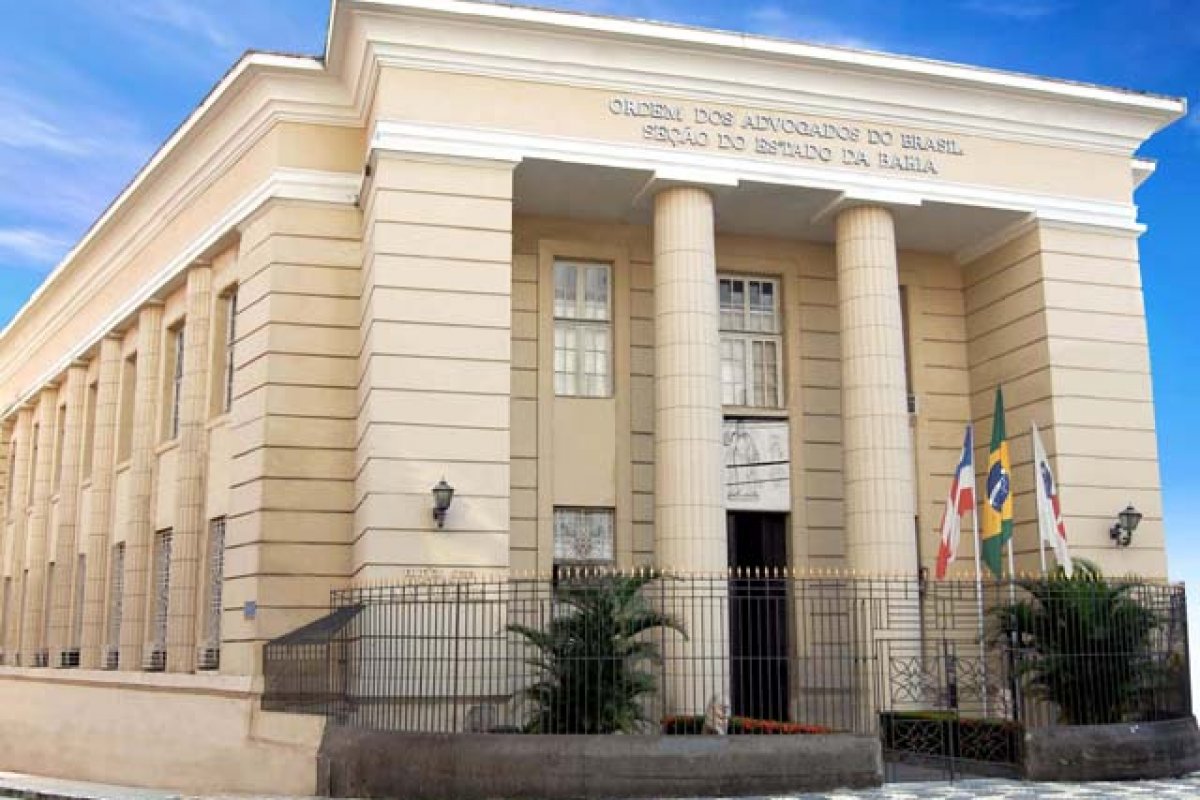 Justiça obriga Governo da Bahia a pagar honorários para advogados dativos