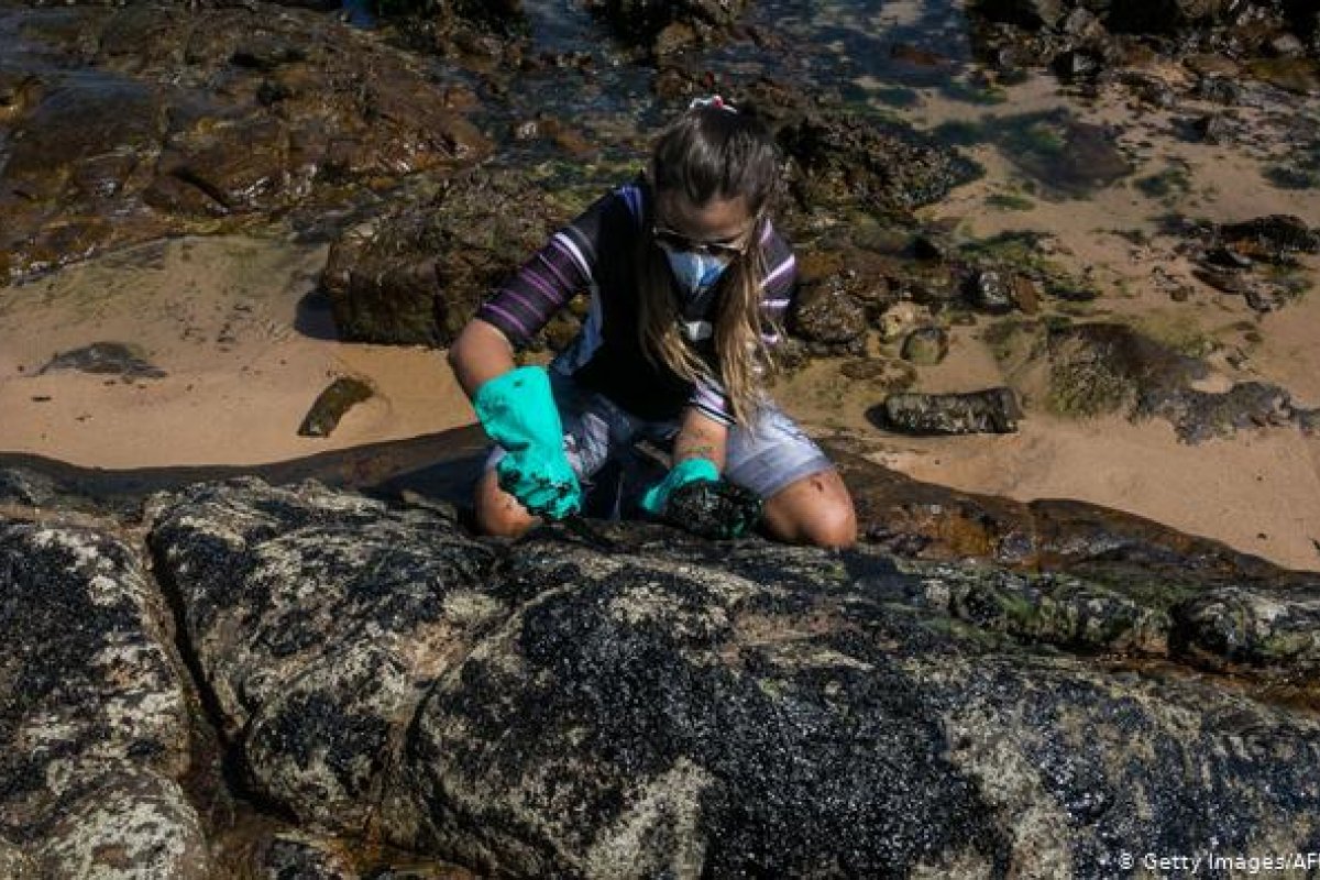 Óleo no Nordeste: desastre ambiental completa dois anos sem desfecho