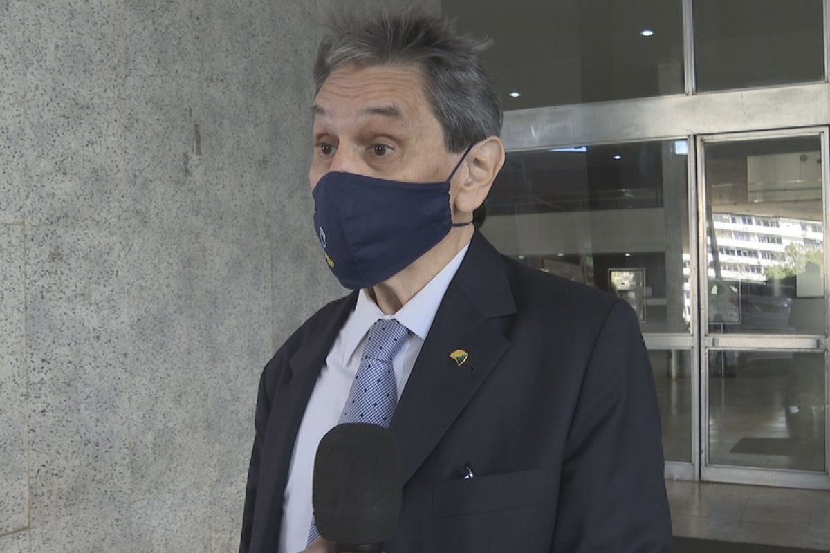 PGR denuncia Roberto Jefferson por incitação ao crime