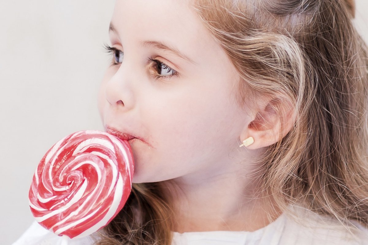 Carolina Neves lança coleção de joias feita especialmente para bebês e crianças