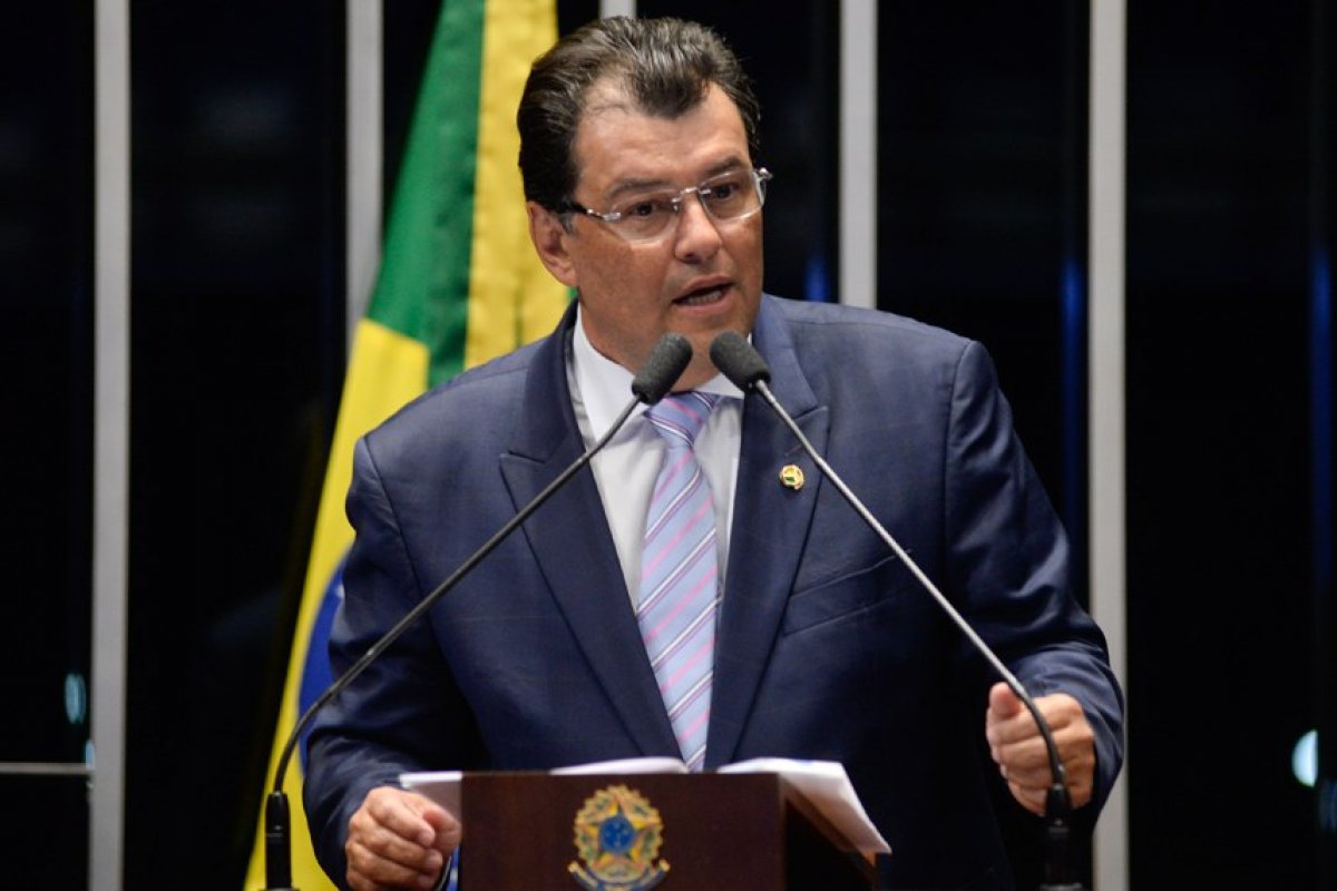 Senador Eduardo Braga acredita que Mayra Pinheiro terá pontos negativos no relatório final da CPI