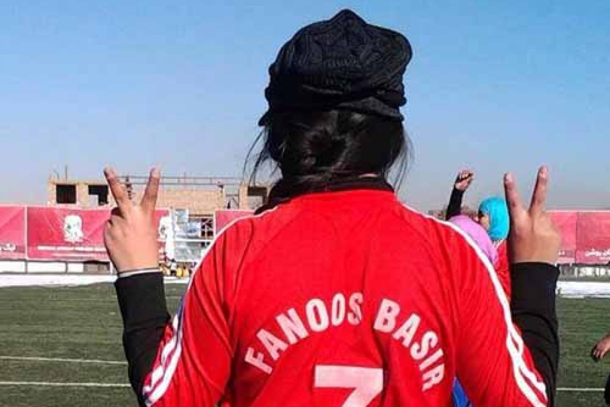 "Não há futuro para mulheres", diz ex-jogadora afegã após comando do Talibã