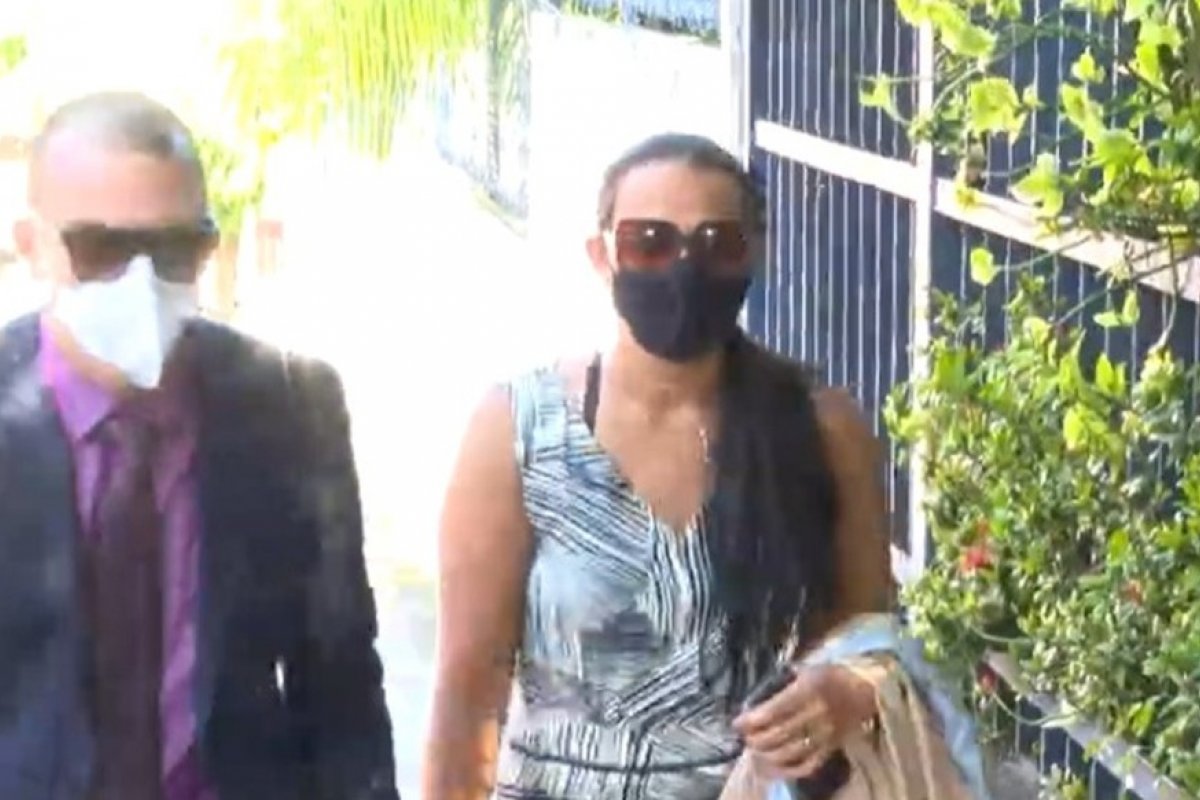 Advogado de Melina Esteves deixa caso