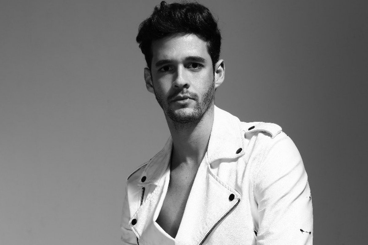 Cantor Neto Maia faz Live Acústica neste sábado (4)