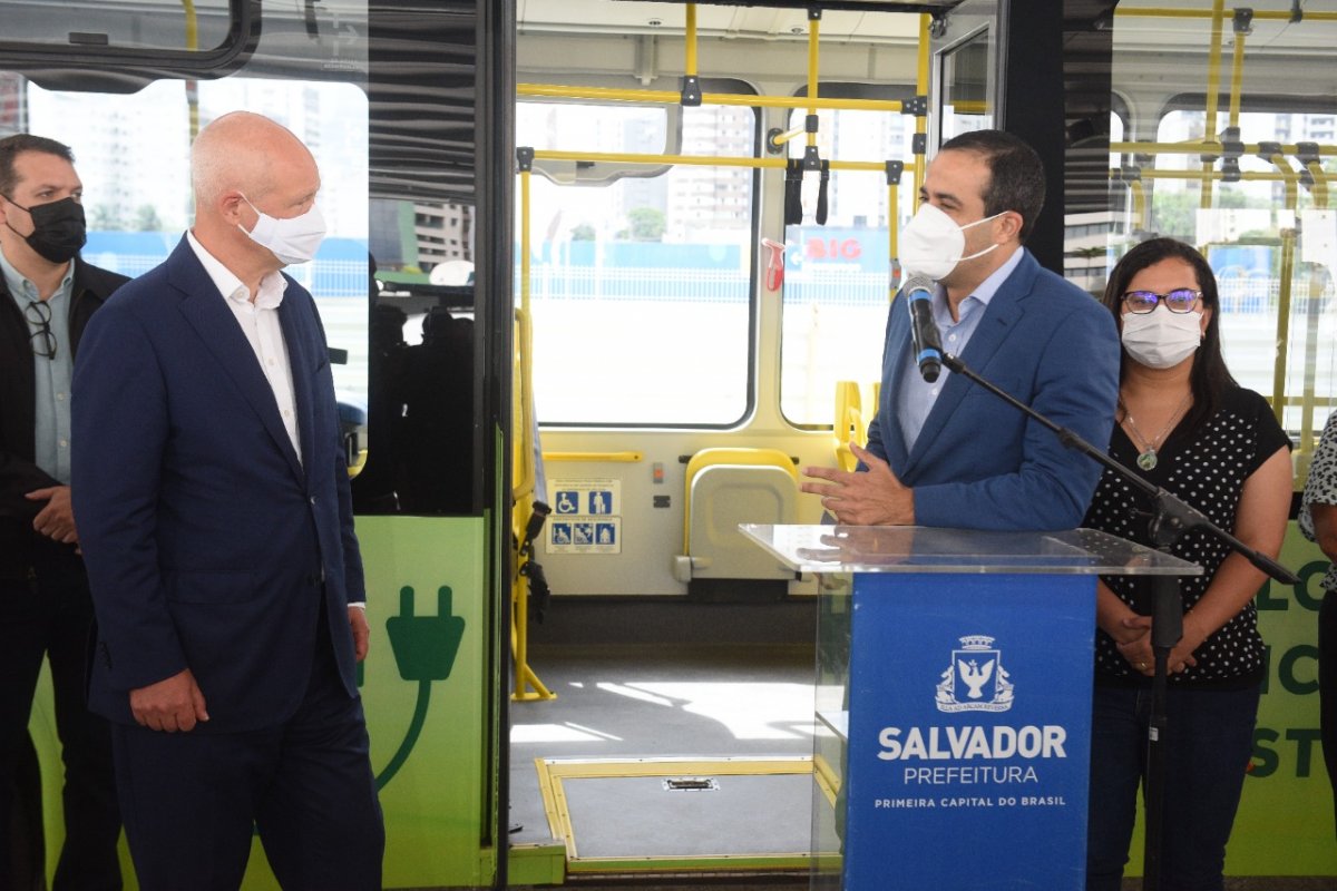 Prefeito de Salvador culpa São Pedro por falhas no evento-teste