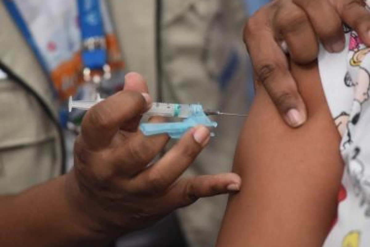 Covid-19: Salvador tem 96% da população adulta vacinada com a primeira dose