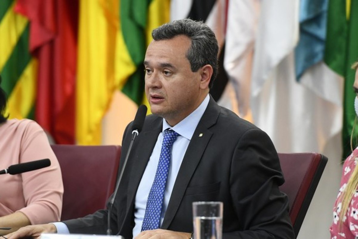 Presidente do Banco do Brasil solicita reunião urgente com a Febraban para discutir manifesto