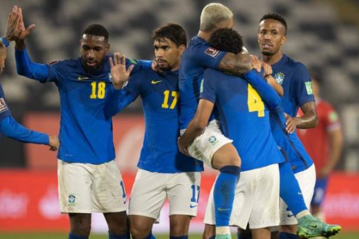 Brasil vence Chile e bate recorde de vitórias nas Eliminatórias para Copa