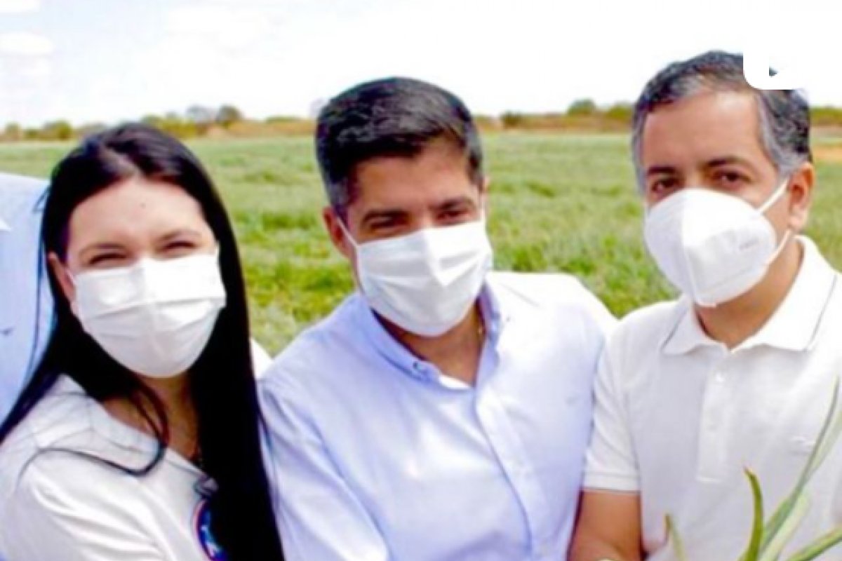 Dayane Pimentel demonstra apoio a ACM Neto