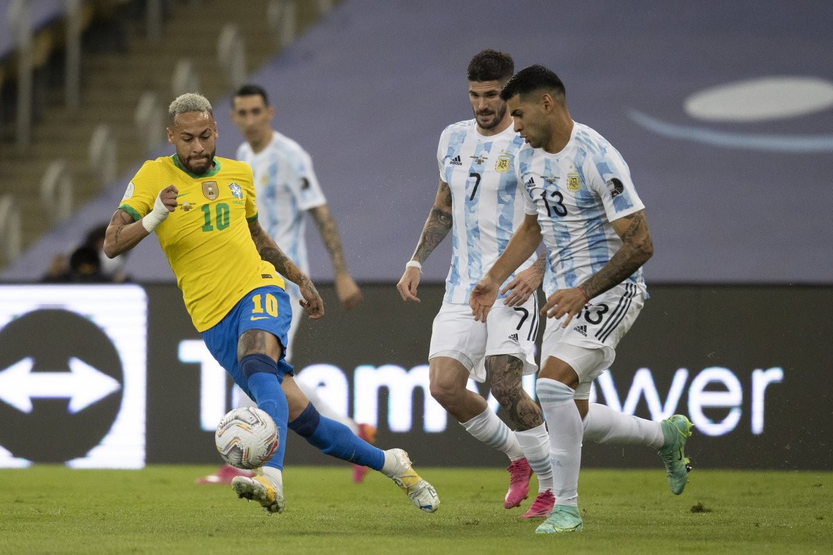 Sem clima de revanche, Brasil e Argentina se enfrentam neste domingo (5)