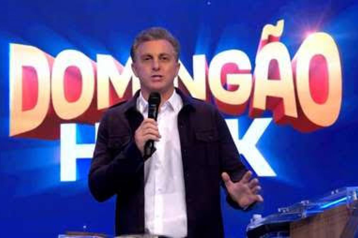 “Domingão do Huck” estreia na liderança, mas não supera o “Super Dança dos Famosos” e a partir de 2022 será todo ao vivo