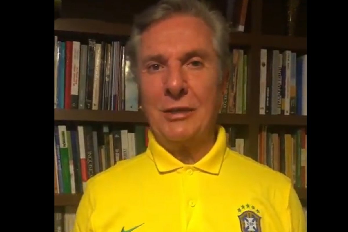 Vídeo: "Neste 7 de Setembro histórico estarei ao lado do nosso presidente", afirma Collor