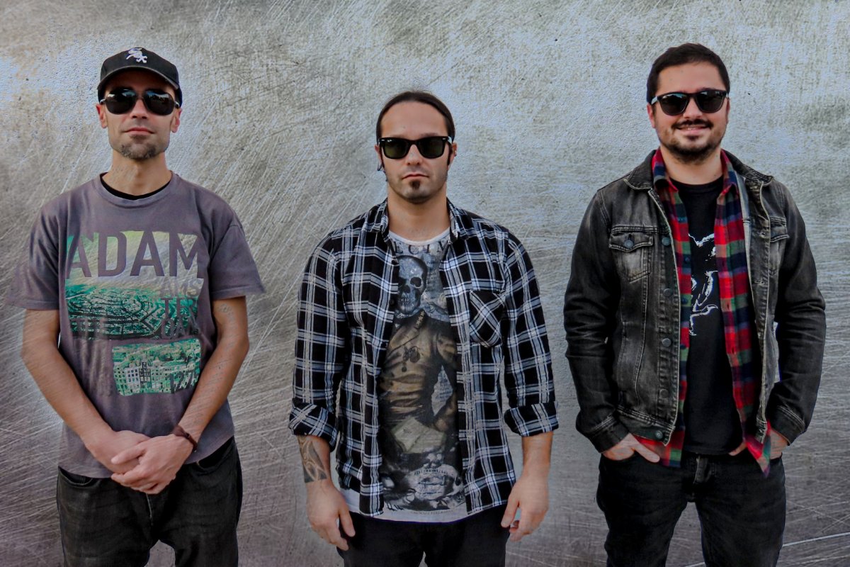 Never End lançam seu álbum de estreia 'The Cold and the Craving'