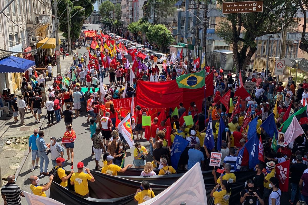 Vídeo: Manifestantes iniciam Grito dos Excluídos no Campo Grande, em Salvador