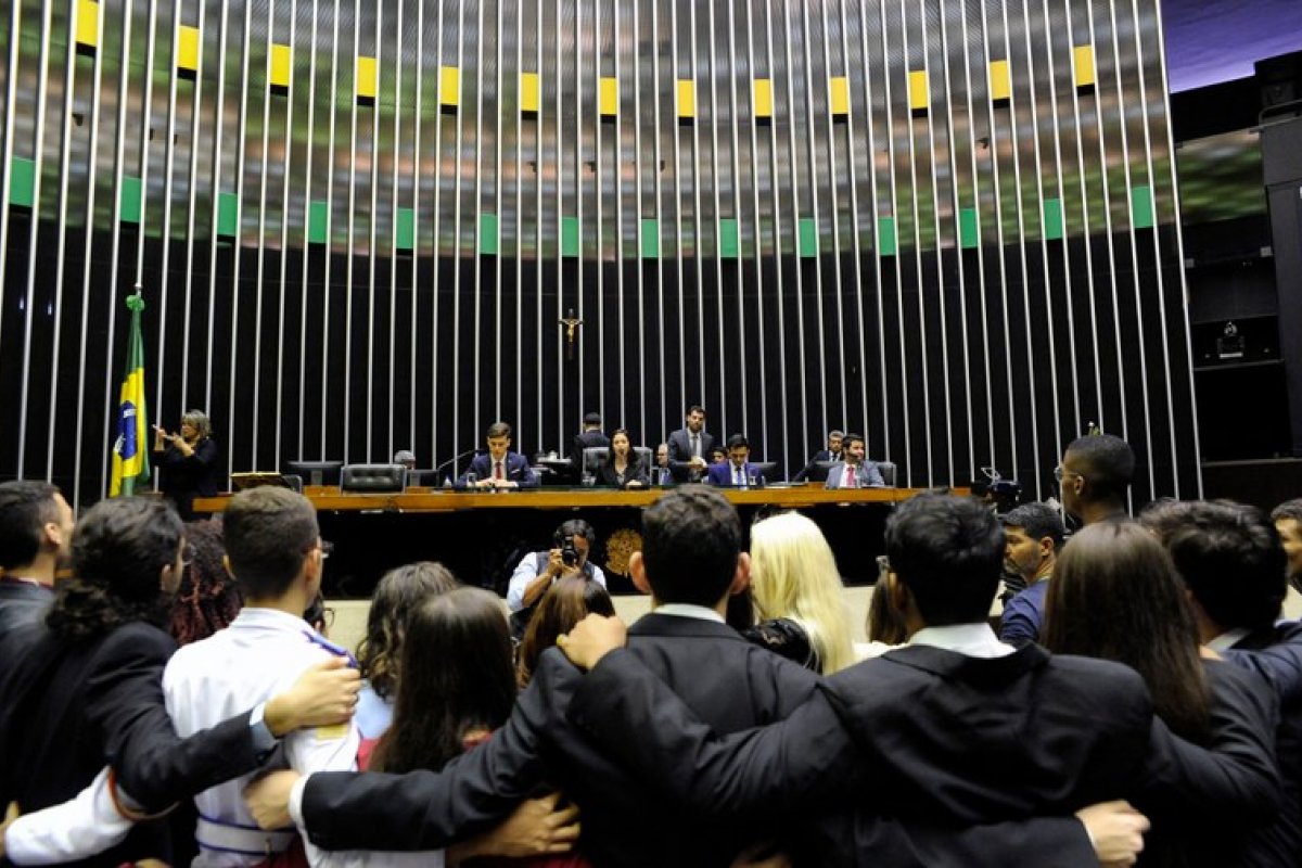 Nesta semana, Câmara promove a 16ª edição do Parlamento Jovem Brasileiro
