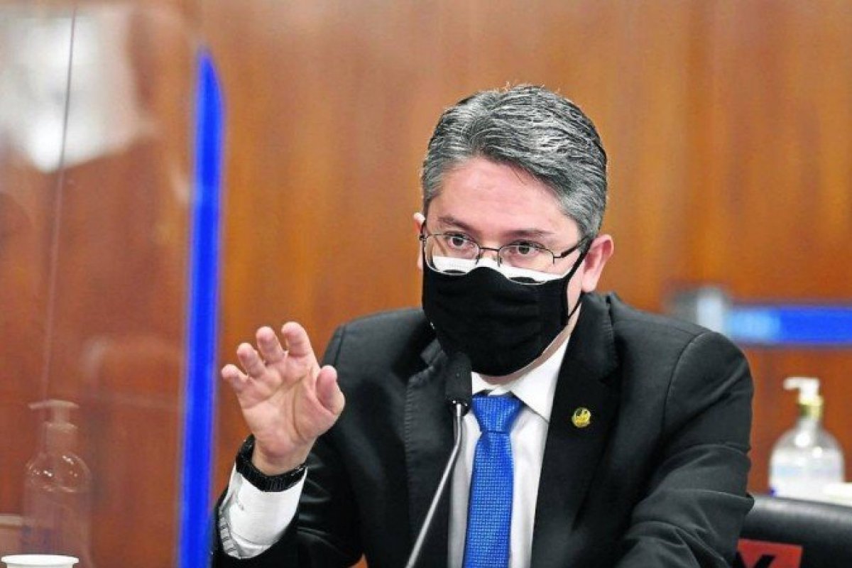 Oposição aciona STF contra MP de Bolsonaro que altera Marco Civil da internet