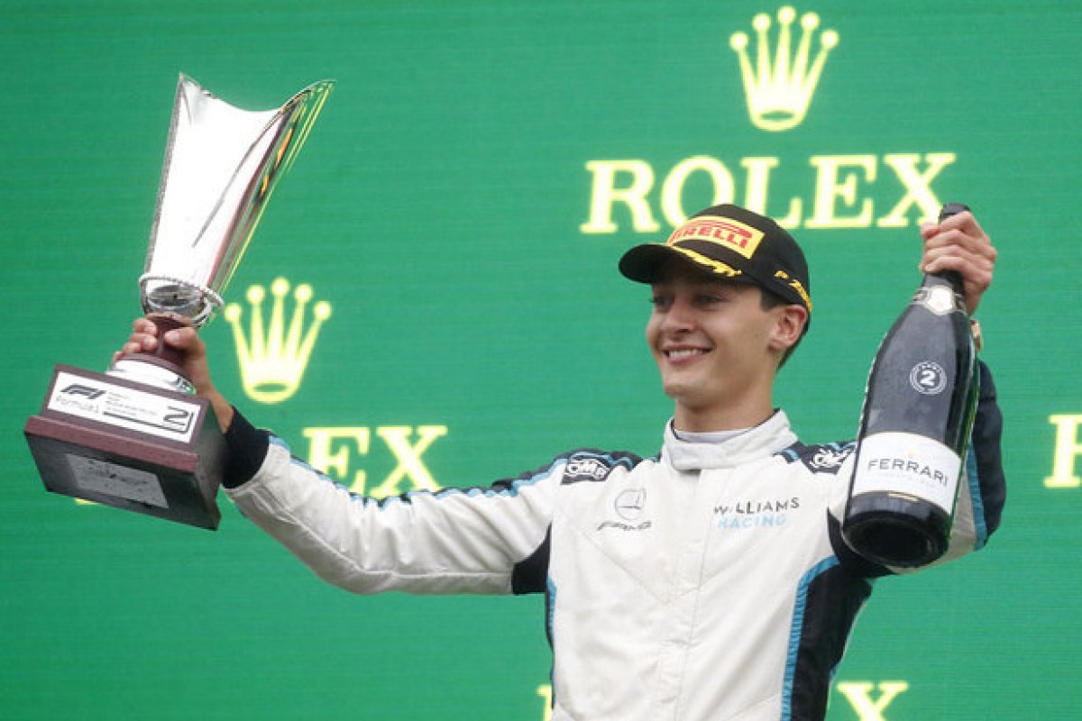Fórmula 1: George Russell formará dupla com Lewis Hamilton na Mercedes em 2022