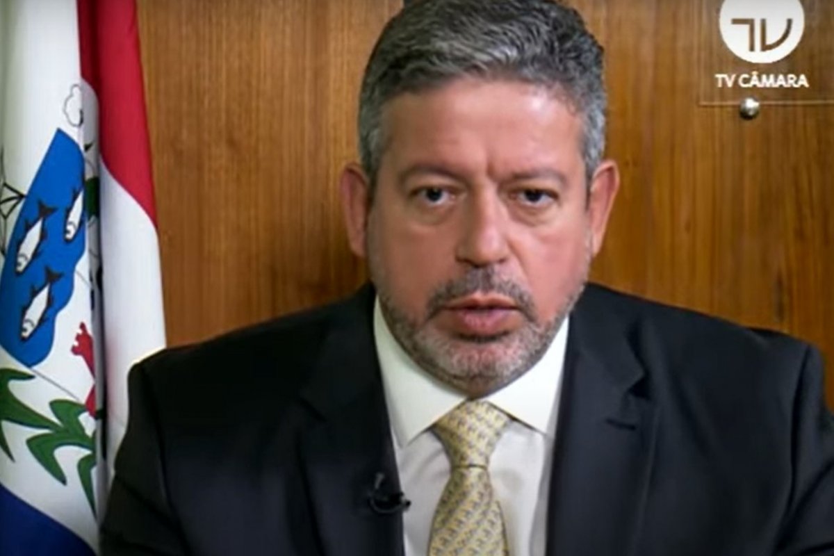 "É hora de dar um basta a esta escalada", afirma Arthur Lira em pronunciamento oficial