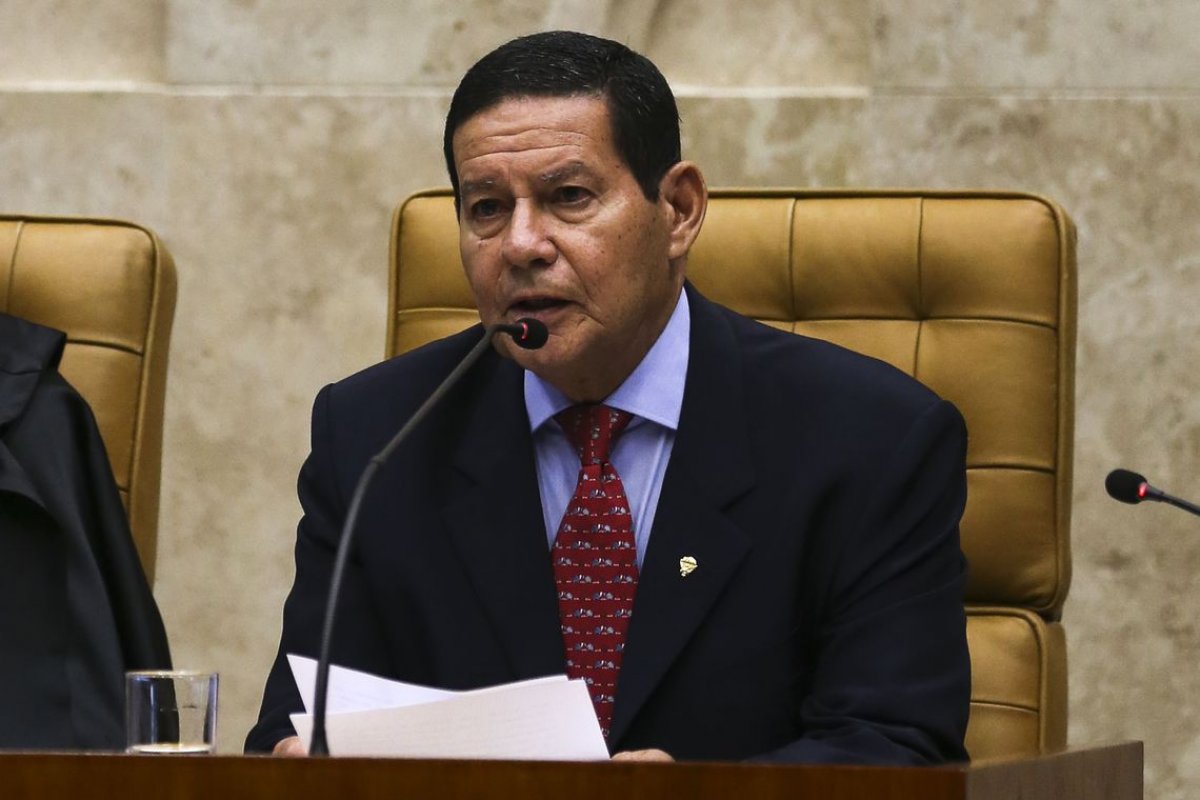 Mourão compara narcotráfico no país à guerrilha