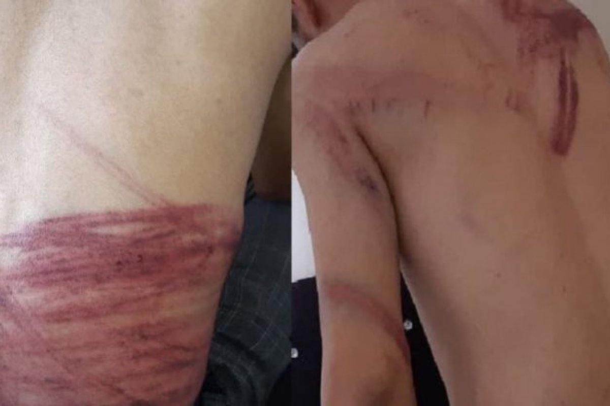 Jornalistas que cobriam protesto em Cabul são espancados por talibãs