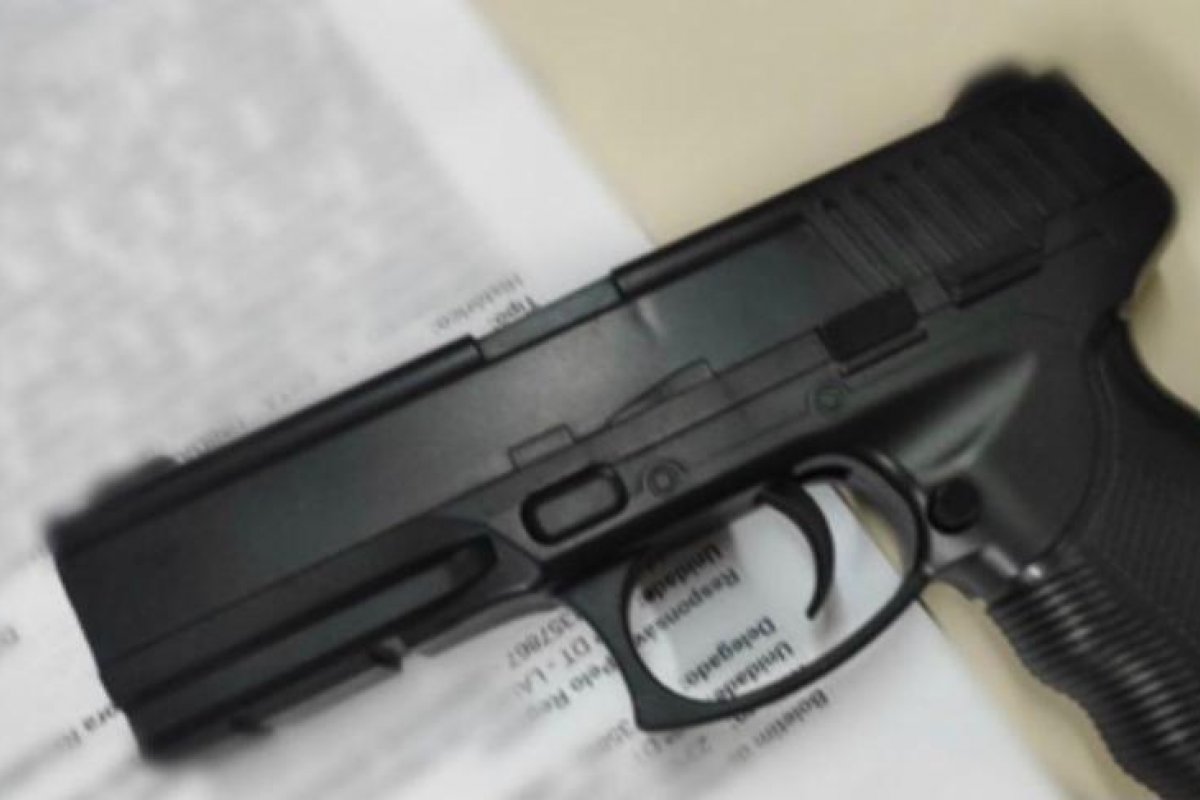 Preso homem que se dizia PM e intimidava moradores em Lauro de Freitas